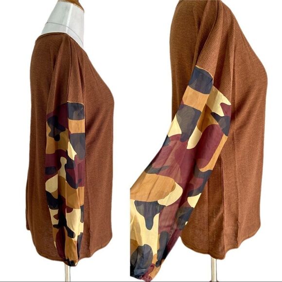 Contrast Pecan Brown Camo Print Front Tie Top - Picture 4 of 8